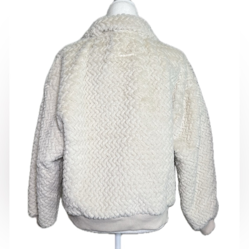 Abercrombie & Fitch Cream Textured Chevron Faux Fur Teddy Bomber Jacket S Small - Picture 5 of 10
